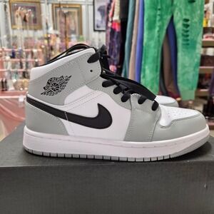 Jordan 1 Mid Light Smoke Grey Womens Sneakers Size 7 White Black